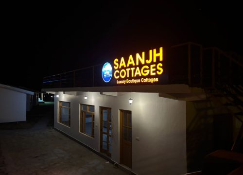 Hotel in Bir Billing Near Paragliding Landing Site with Mountain View